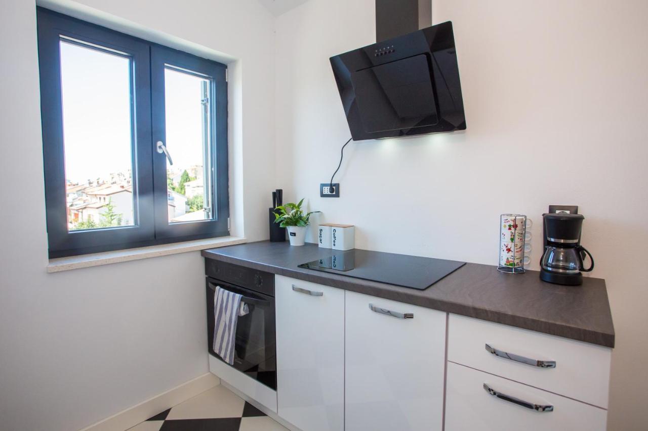 Black & White Apartment Rovinj Extérieur photo